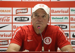 Abel Braga inter coletiva (Foto: Eduardo Deconto/GloboEsporte.com)