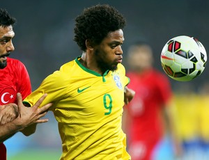 Turquia x Brasil - Luiz Adriano (Foto: Mowa Press)