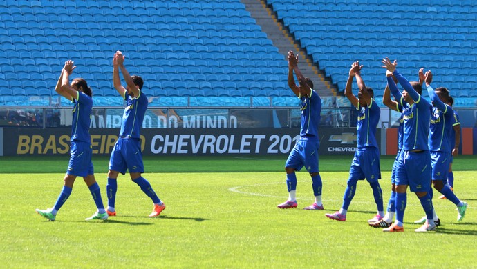 Jogadores agradecem presença de público em treino na Arena (Foto: Diego Guichard)