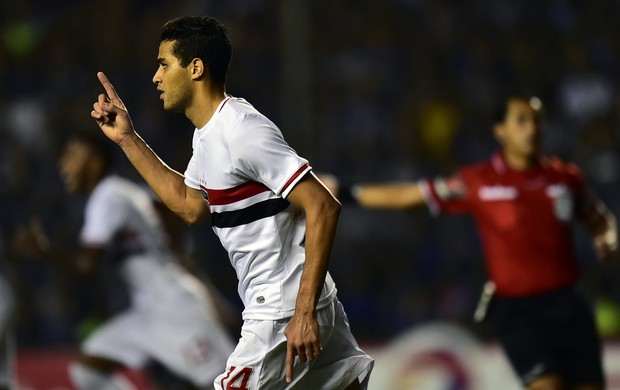 Alan Kardec gol São Paulo x Emelec (Foto: AFP)