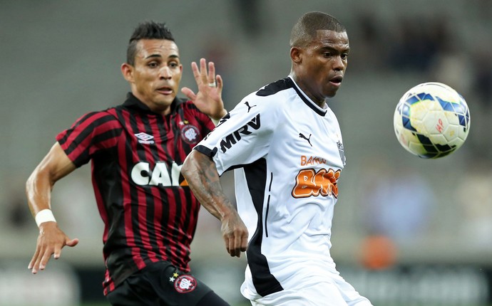 maicosuel ATLÉTICO MG X ATLÉTICO PR (Foto: Getty Images)