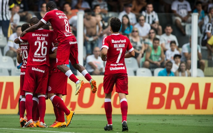 Inter vence o Santos na Vila Belmiro (Foto: Alexandre Lops / Inter, DVG)