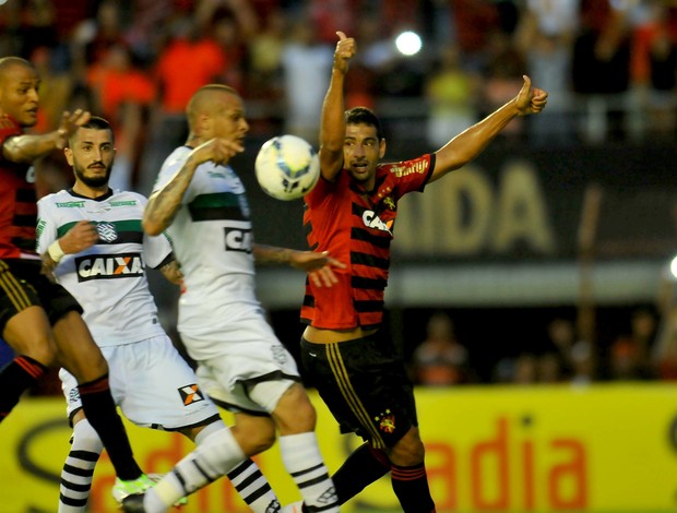 sport x figueirense (Foto: Aldo Carneiro / Pernambuco Press)