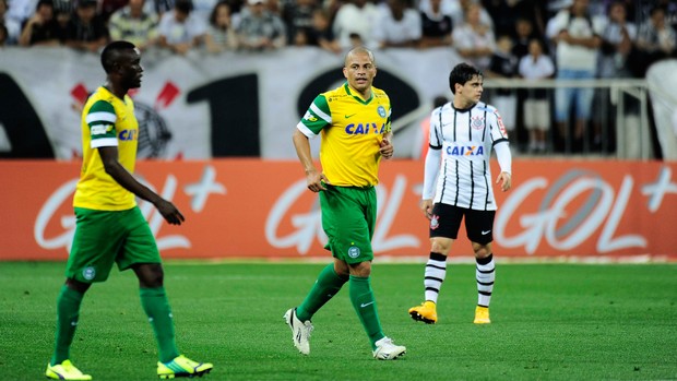 alex robinho CORINTHIANS X CORITIBA (Foto: Marcos Ribolli)