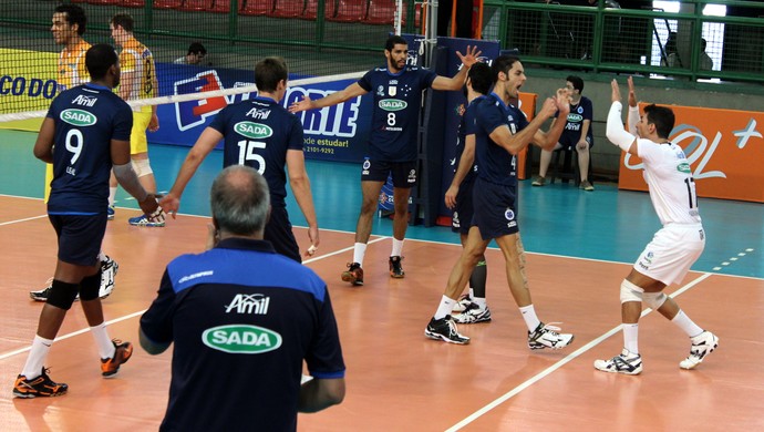 Volêi do Cruzeiro bate o Monts Claros pela Superliga Masculina de Vôlei (Foto: Renato Araújo/Divulgação Cruzeiro)