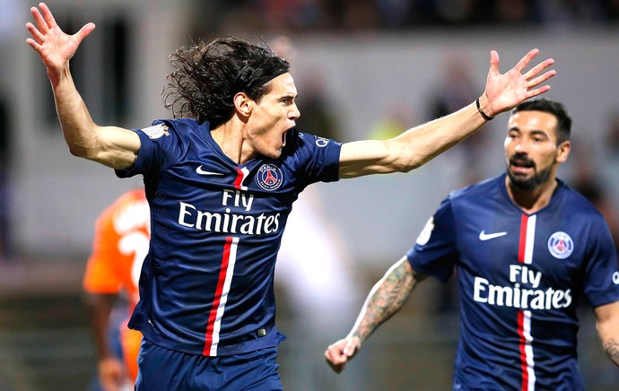 Cavani comemora gol do PSG contra o Lorient (Foto: Agência Reuters)