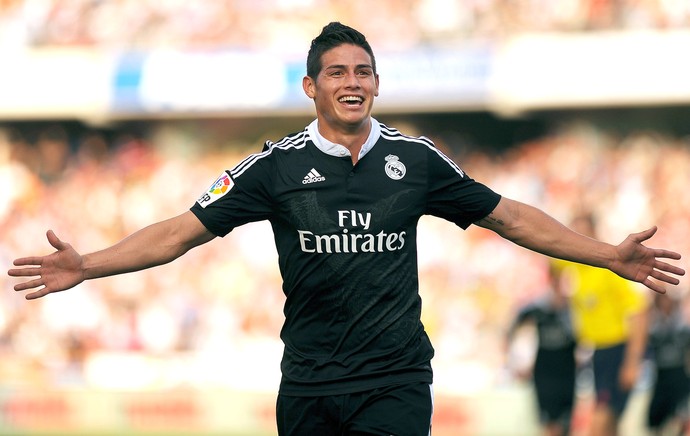 James Rodriguez comemora gol do Real Madrid contra o Granada (Foto: Agência AFP)