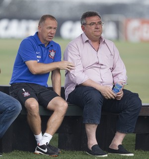 Mano Menezes e Gobbi Treino Corinthians (Foto: Daniel Augusto Jr/Agência Corinthians)