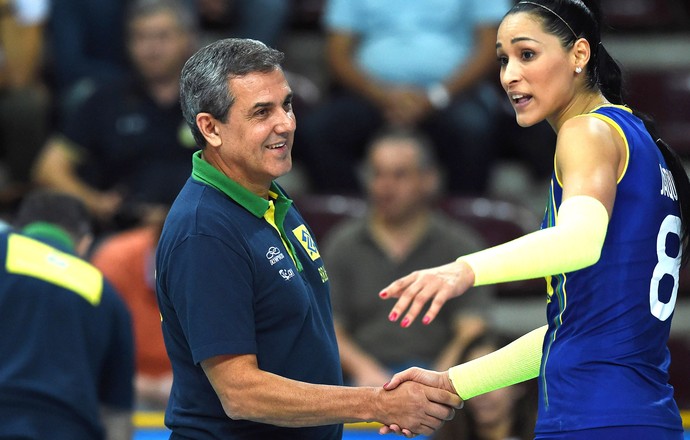 José Roberto Guimarães e Jaqueline, Brasil X Holanda - Mundial de Vôlei Feminino (Foto: Getty Images)