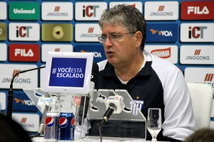 Geninho coletiva (Foto: Jamira Furlani/Avaí FC)