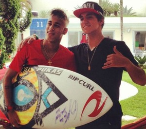 surfe neymar e Gabriel Medina (Foto: Divulgação)