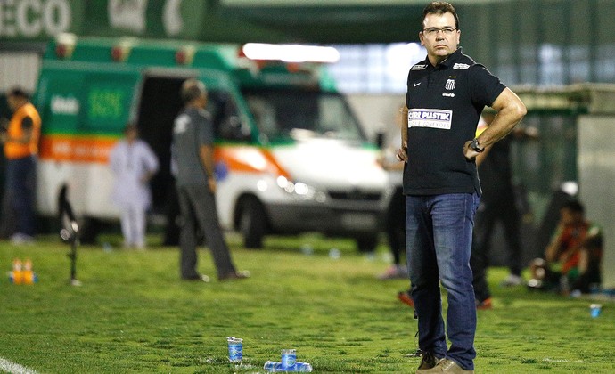 Enderson Moreira, Chapecoense x Santos  (Foto: Marcio Cunha / Agência Estado)