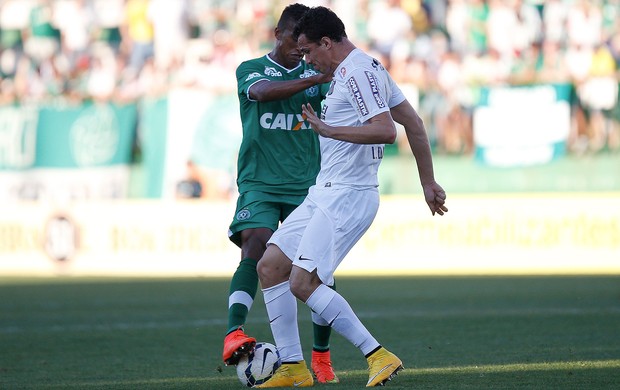 Leandro Damião e Abuda, Chapecoense x Santos  (Foto: Marcio Cunha / Agência Estado)