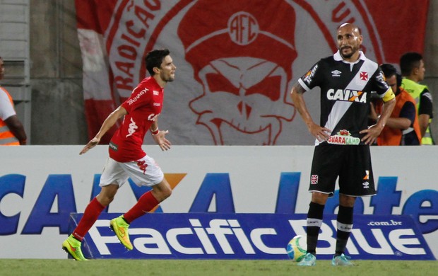 Rodrigo Pimpão gol América-RN x Vasco (Foto: Nuno Guimarães / Ag. Estado)