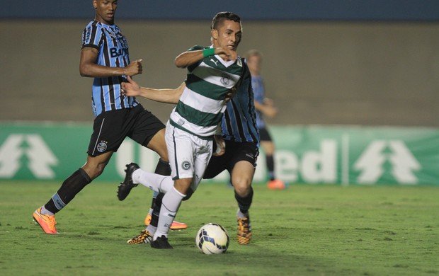 Goiás x Grêmio no Serra Dourada (Foto: Renato Conde/O Popular)