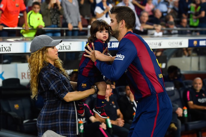 pique shakira filho barcelona x eibar (Foto: Getty Images)