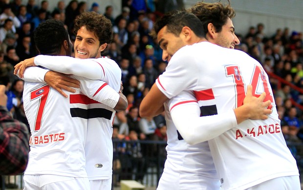 Comemoração do São Paulo contra o Huachipato (Foto: Agência AP )