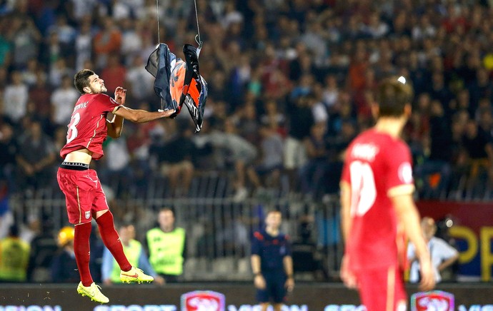 Stefan Mitrovic, Servia X Albânia (Foto: Agência Reuters)