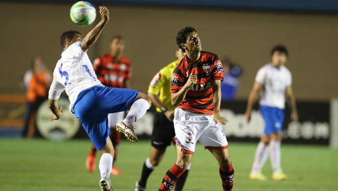 Atlético-GO x Avaí - Série B 2014 (Foto: O Popular)