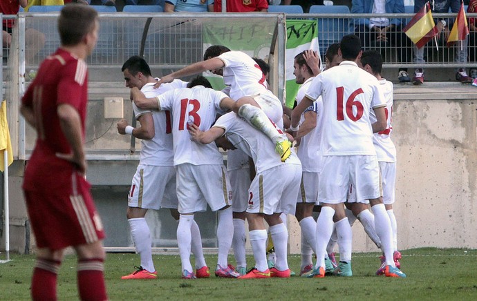 Espanha vs Servia Sub-21 - comemoração sérvia (Foto: EFE)