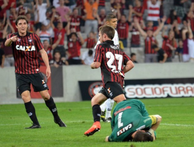 Atlético-PR x Figueirense (Foto: Divulgação Atlético-PR)