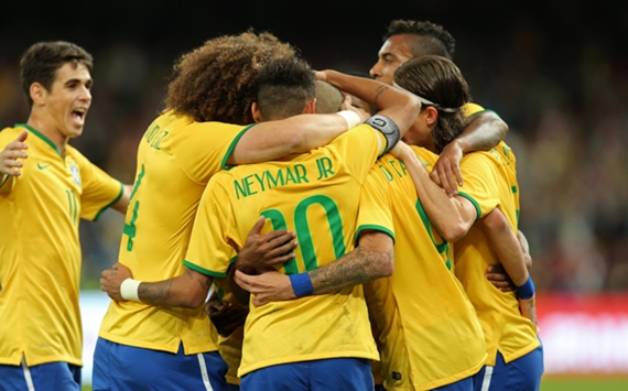 Celebrating Tardelli's goal | Brazil - Argentina | Superclásico de las Américas | 11 10 2014