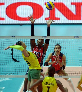 Jaqueline, Brasil x República Dominicana, Mundial Feminino (Foto: Divulgação / FIVB)