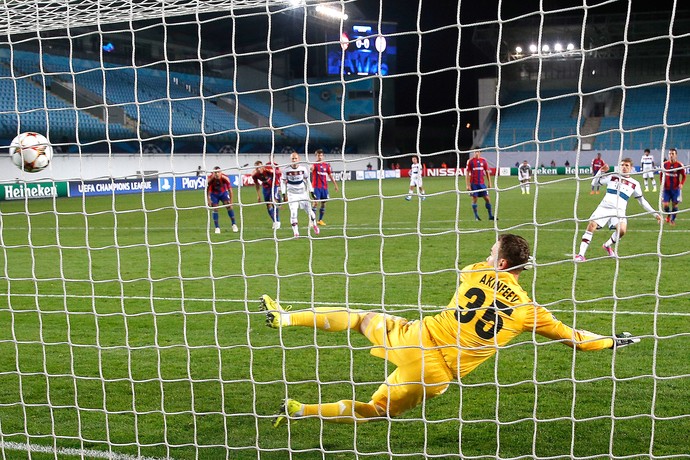 Muller, CSKA x Bayern de Munique (Foto: AP)