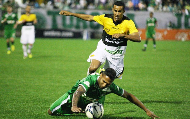 serginho fabinho alves criciuma x chapecoense (Foto: Getty Images)