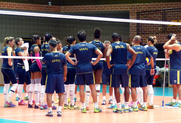 Mundial de vôlei feminino - treino do Brasil na Itália (Foto: Lydia Gismondi)