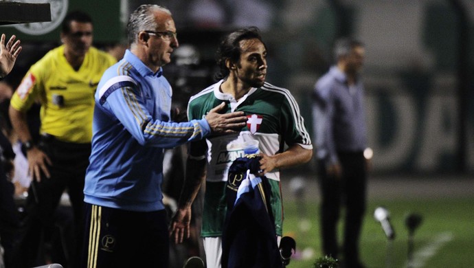 Valdivia Dorival Palmeiras Vitória (Foto: Marcos Ribolli)