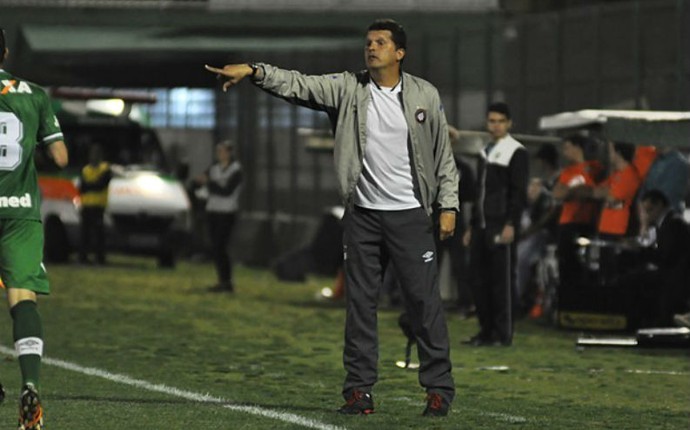 Claudinei Oliveira, técnico do Atlético-PR (Foto: Bruno Baggio/ Site oficial Atlético-PR)