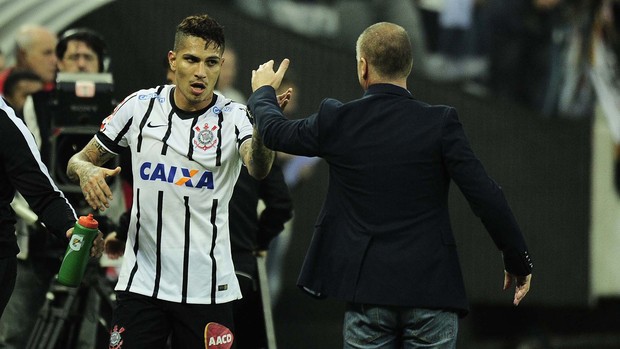 guerrero mano corinthians (Foto: Marcos Ribolli)