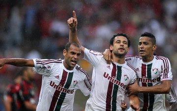 Carlinhos, Fred e Cicero gol Fluminense (Foto: Matheus Andrade / Photocâmera)