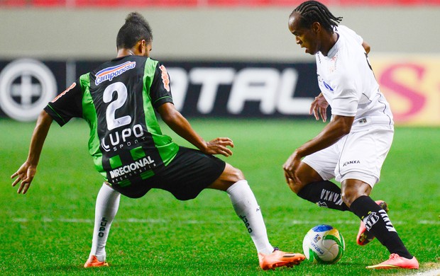 américa-mg X Bragantino (Foto: André Yanckous / Agência estado)