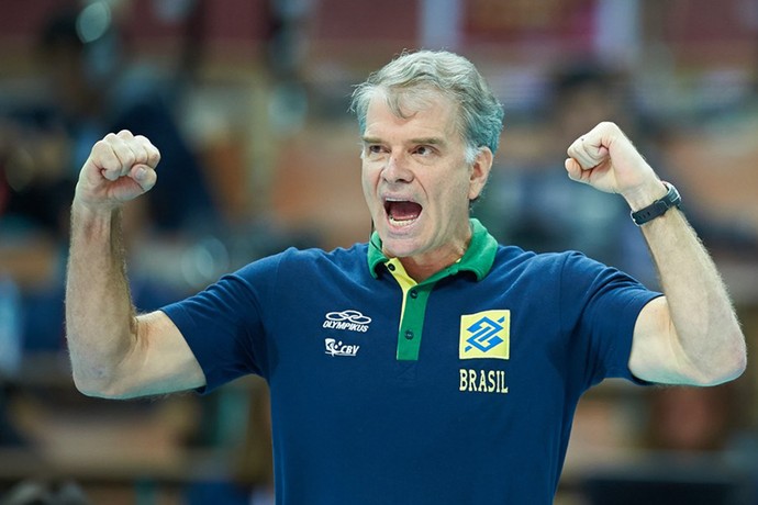 Bernardinho vôlei Brasil x China (Foto: FIVB)