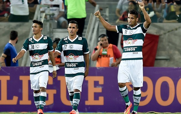 Samuel gol Goiás x Flamengo (Foto: Getty Images)