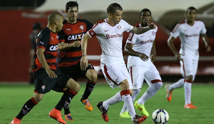 Dalessandro Internacional x Vitória (Foto: Getty Images)