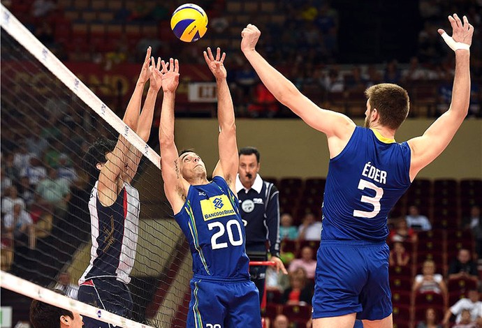 Eder, Brasil X coreia Mundial de Vôlei (Foto: Divulgação / FIVB)