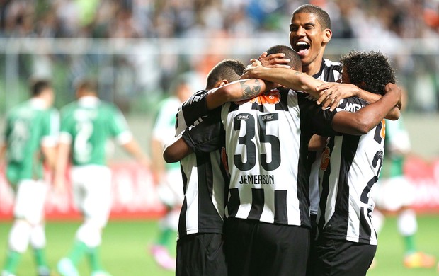 Jemerson comemora gol do Atlético-Mg contra o Palmeiras (Foto: Cristiane Mattos / Futura Press)