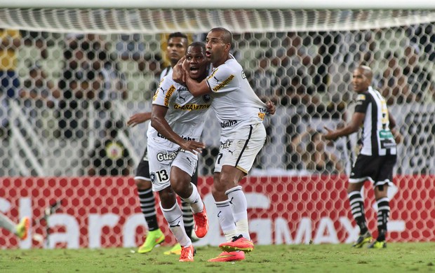 André Bahia e Sheik gol Botafogo (Foto: Jarbas Oliveira / Ag. Estado)