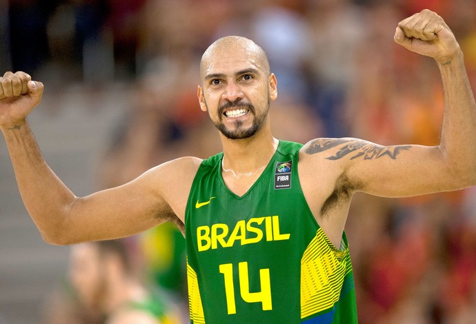 Marquinhos, Brasil X Servia - Basquete (Foto: Agência AP)