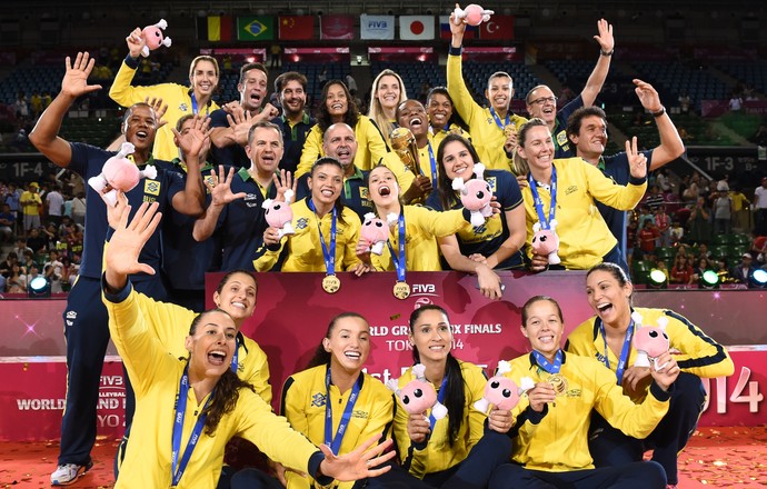 Brasil campeão pódio Grand Prix vôlei (Foto: AFP)