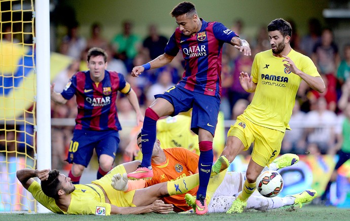 Neymar no jogo Barcelona contra Villarreal (Foto: AFP)