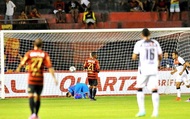 Sport x Vitória Sul-Americana (Foto: Aldo Carneiro / Pernambuco Press)