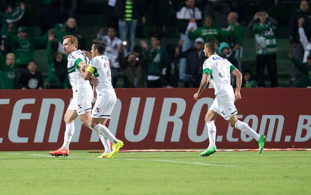 Zé Love comemora gol Coritiba x Flamengo Copa do Brasil (Foto: Hedeson Alves / VIPCOMM)