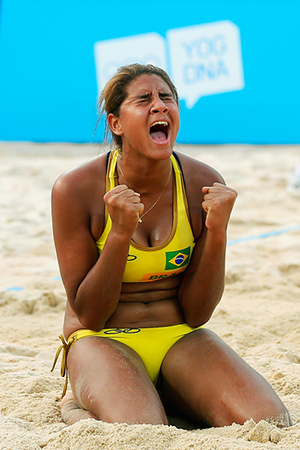 Patrícia Ramos, jogadora de vôlei de praia natural da cidade de Espinosa-MG (Foto: divulgação)