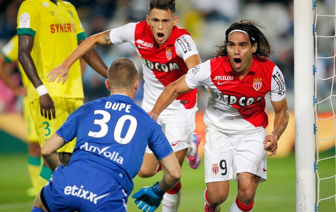 Falcao comemoração Monaco contra Nates (Foto: Reuters)