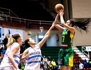 Patricia Ribeiro, Sul-Americano feminino de barquete, Brasil X Argentina (Foto: Samuel Vélez / FIBA Américas)