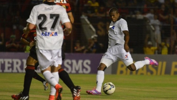 Marcelo Atlético-PR (Foto: Gustavo Oliveira / Site oficial Atlético-PR)